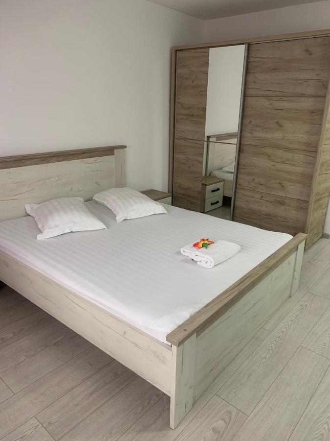 Cazare Bloc Nou Ultracentral Ramnicu Valcea Ngoại thất bức ảnh